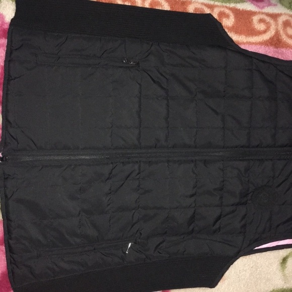 Ralph Lauren Reversible Quilted Vest with Stand-Up Collar - Picture 4 of 7